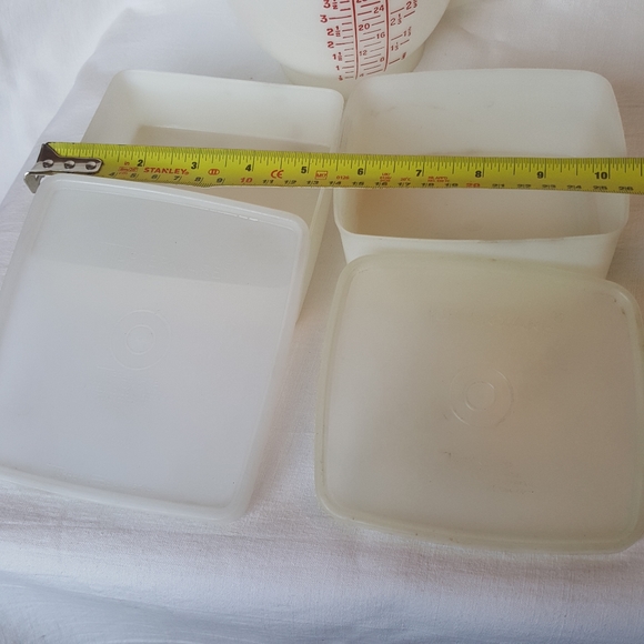 Vtg Tupperwear lot. Measuring Cup. 2 storage container with lids. - Picture 2 of 10